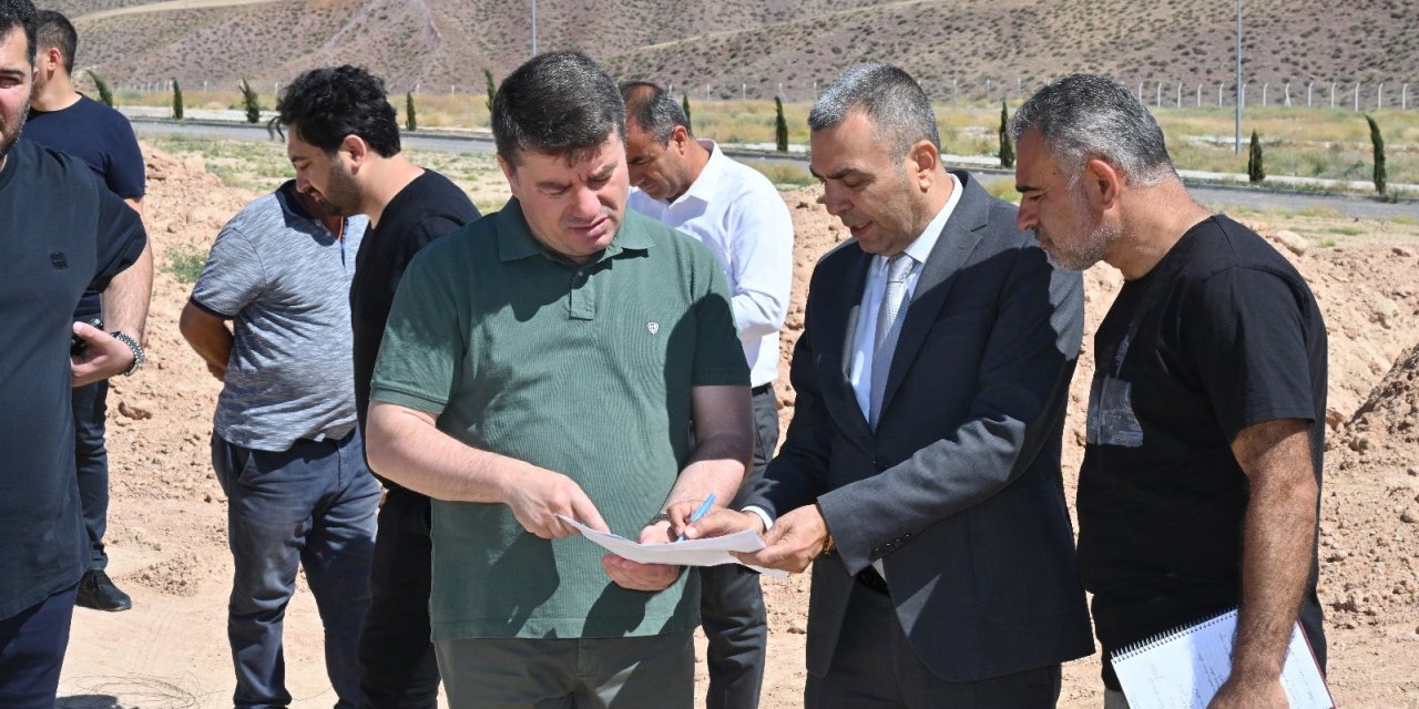 Başkan Dinçer Yeni Şehir Mezarlığı’nda İncelemelerde Bulundu